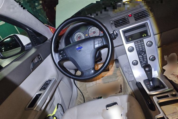 Used Volvo S40 2011 2.0L Automatic Zhiya Edition Steering Wheel