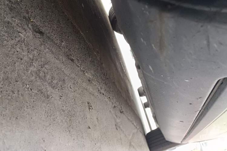 Used Volvo S40 2011 2.0L Automatic ZhiShang Edition Chassis Front Left