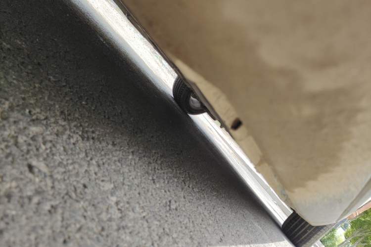 Used Volvo S40 2011 2.0L Automatic ZhiShang Edition Chassis Front Left