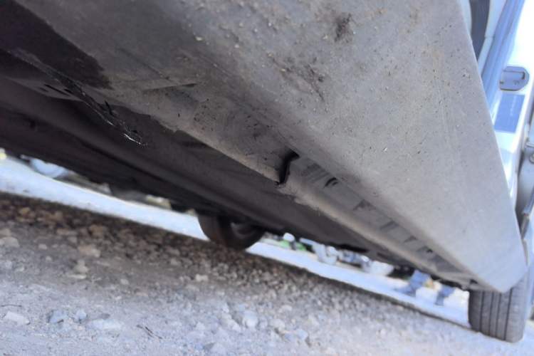 Used Volvo S40 2011 2.0L Automatic ZhiShang Edition Chassis Front Left