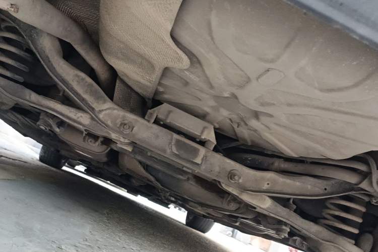 Used Volvo S40 2011 2.0L Automatic ZhiShang Edition Chassis Rear