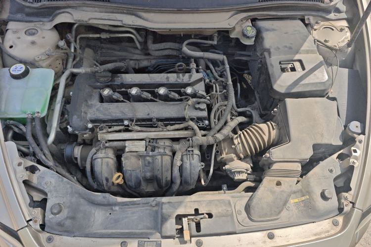 Used Volvo S40 2011 2.0L Automatic Zhiya Edition Engine Bay
