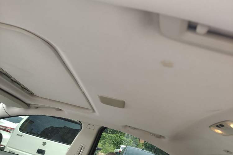 Used Volvo S40 2011 2.0L Automatic ZhiShang Edition Headliner
