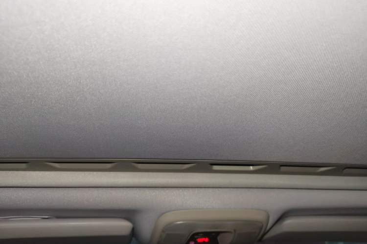 Used Volvo S40 2011 2.0L Automatic ZhiShang Edition Headliner