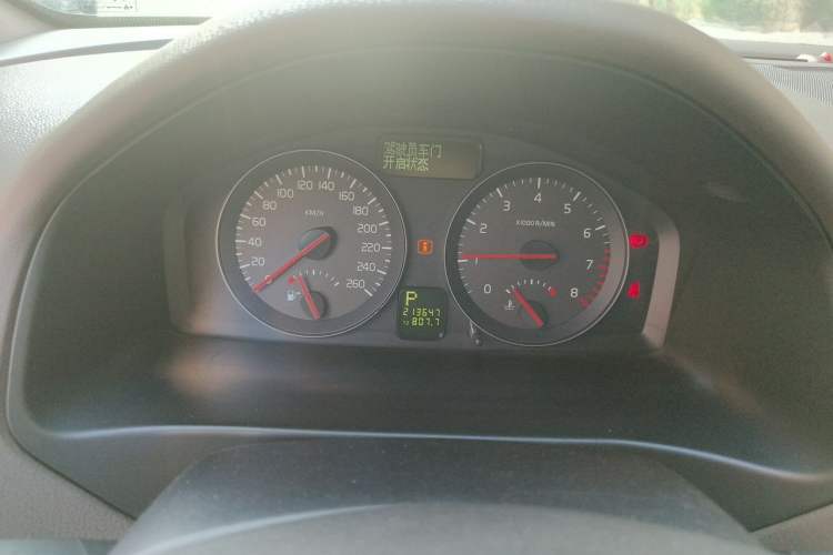 Used Volvo S40 2011 2.0L Automatic Zhiya Edition Instrument Cluster