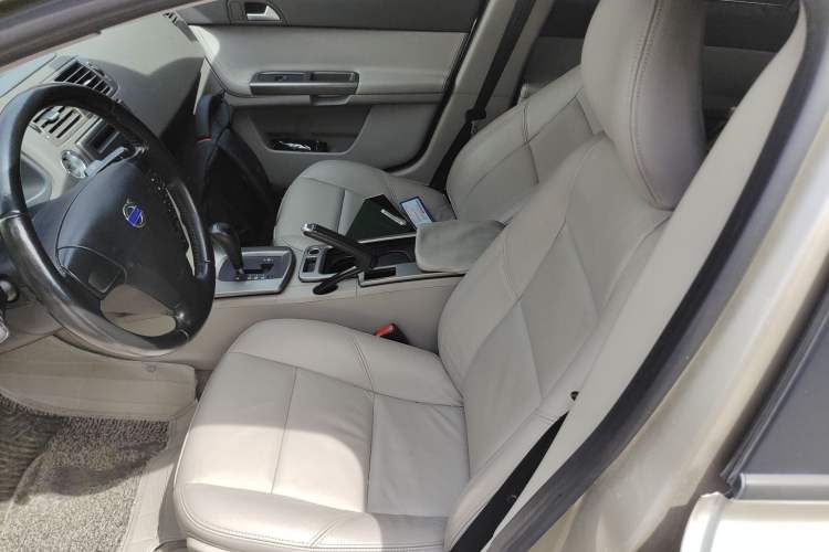 Used Volvo S40 2011 2.0L Automatic ZhiShang Edition Left Front Seat