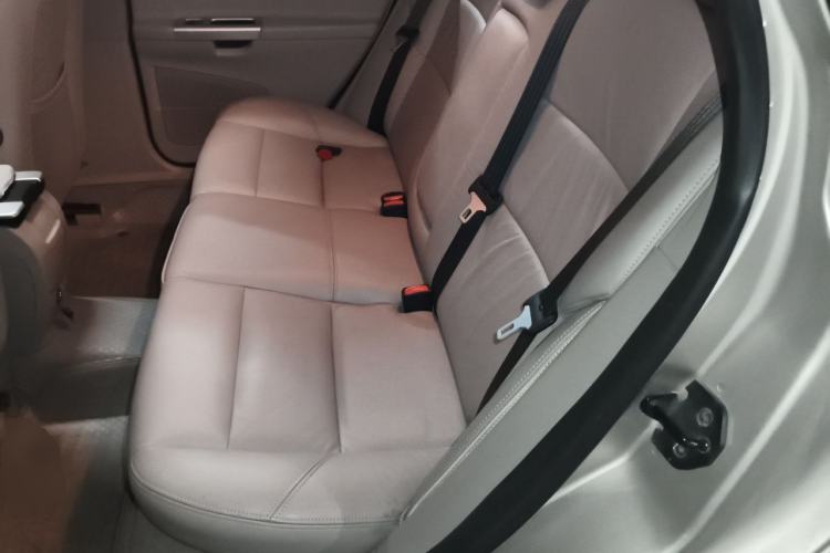 Used Volvo S40 2011 2.0L Automatic Zhiya Edition Left Rear Seat