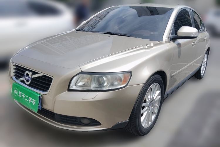 Used Volvo S40 2011 2.0L Automatic Zhiya Edition Guazi used car, China used car export, Used car for sale, Used  cars, Cheapest cars for sale