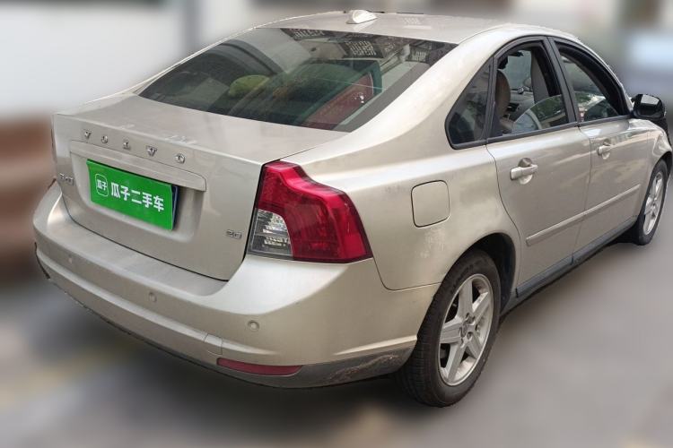 Used Volvo S40 2011 2.0L Automatic ZhiShang Edition Rear Right 45 Deg