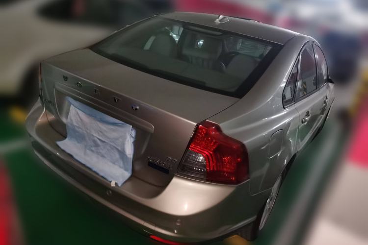 Used Volvo S40 2011 2.0L Automatic ZhiShang Edition Rear Right 45 Deg