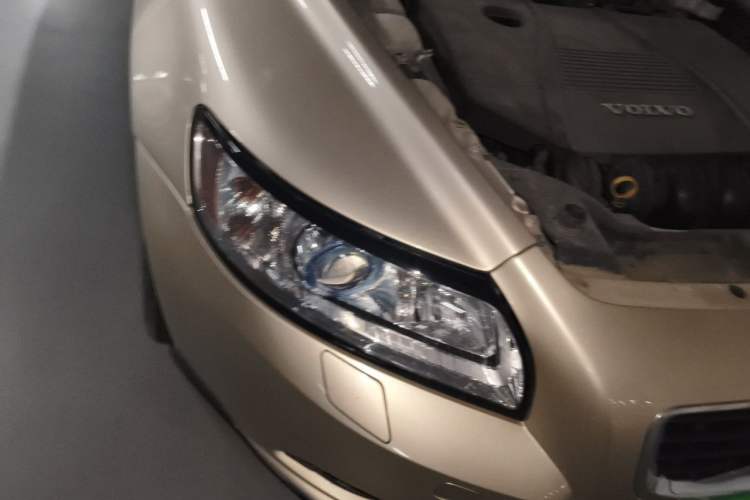 Used Volvo S40 2011 2.0L Automatic Zhiya Edition Right Front Headlight