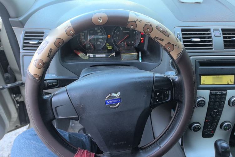 Used Volvo S40 2011 2.0L Automatic ZhiShang Edition Steering Wheel