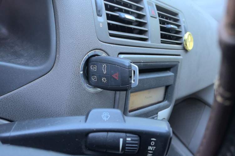 Used Volvo S40 2011 2.0L Automatic ZhiShang Edition Vehicle Key