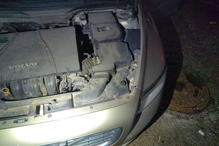 Used Volvo S40 2012 2.0L Automatic Elegant Edition Engine Bay Left