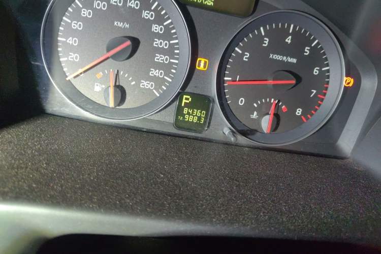 Used Volvo S40 2012 2.0L Automatic Elegant Edition Odometer Close Up