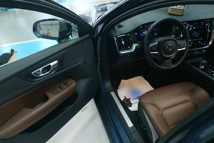 Used Volvo S60 2023 B4 Zhiyi Luxury Edition Interior 3