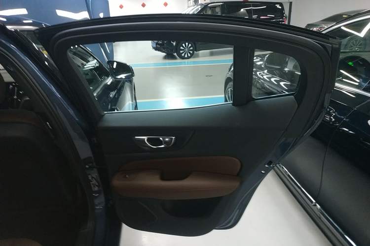 Used Volvo S60 2023 B4 Zhiyi Luxury Edition Interior 6