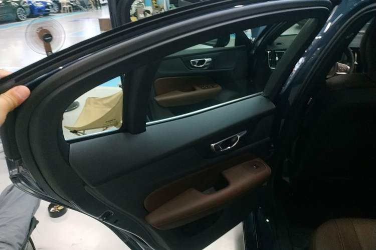 Used Volvo S60 2023 B4 Zhiyi Luxury Edition Interior 8