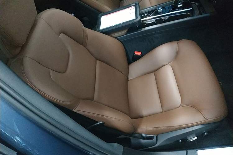 Used Volvo S60 2023 B4 Zhiyi Luxury Edition Right Front Seat