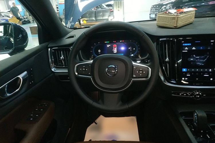 Used Volvo S60 2023 B4 Zhiyi Luxury Edition Steering Wheel