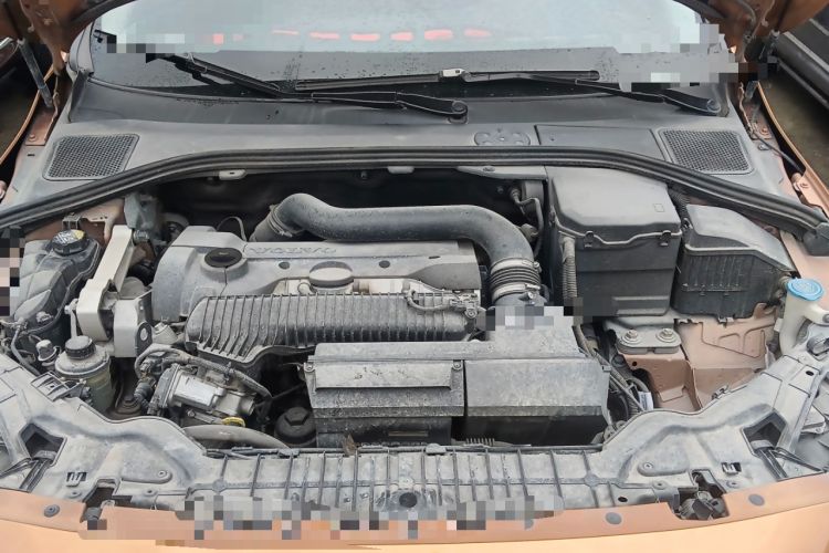 Used Volvo S60 2015 S60L 2.0T Zhiyuan Edition Engine Bay