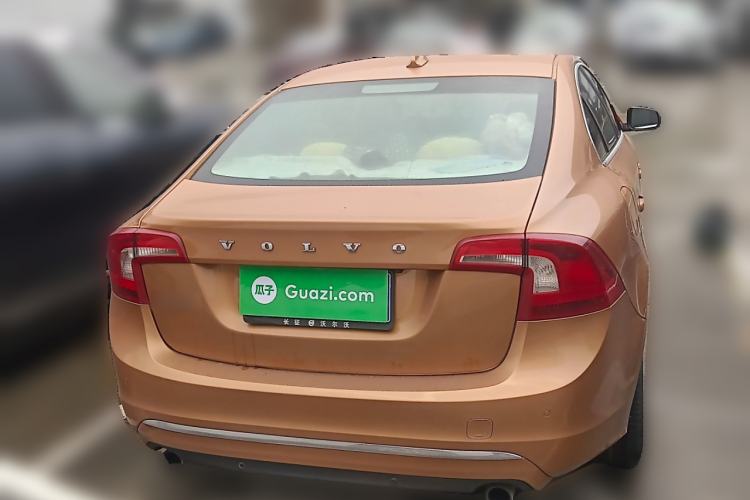 Used Volvo S60 2015 S60L 2.0T Zhiyuan Edition Exterior 4