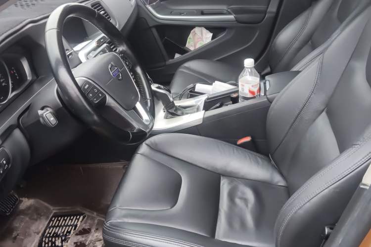 Used Volvo S60 2015 S60L 2.0T Zhiyuan Edition Left Front Seat