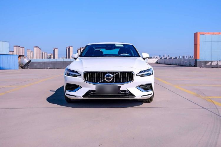 Used Volvo S60 2025 B4 Zhiyi Luxury Edition Exterior 1