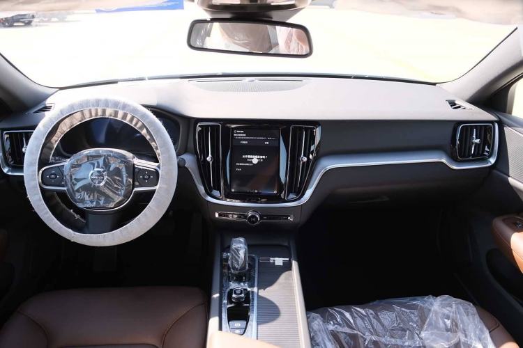 Used Volvo S60 2025 B4 Zhiyi Luxury Edition Interior 1