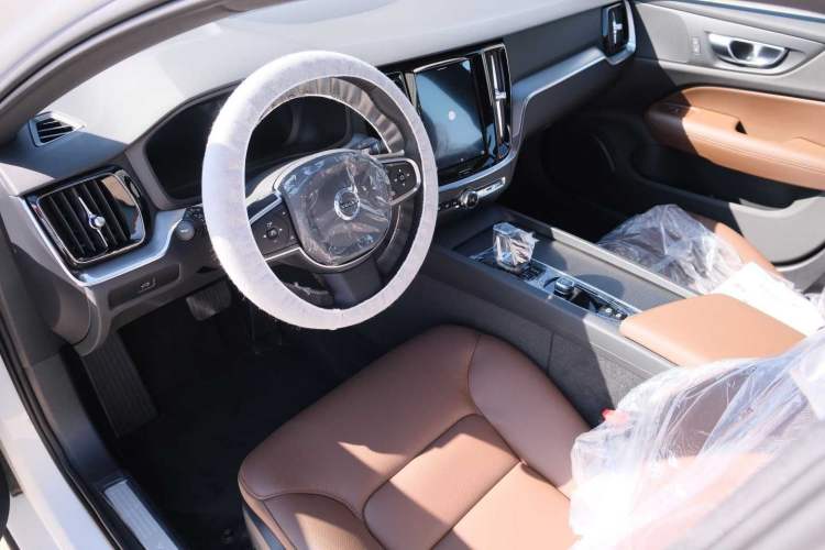 Used Volvo S60 2025 B4 Zhiyi Luxury Edition Interior 4
