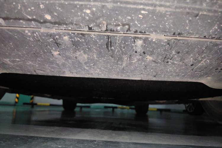 Used Volvo S60 2011 2.0T Zhiya Edition Chassis Front