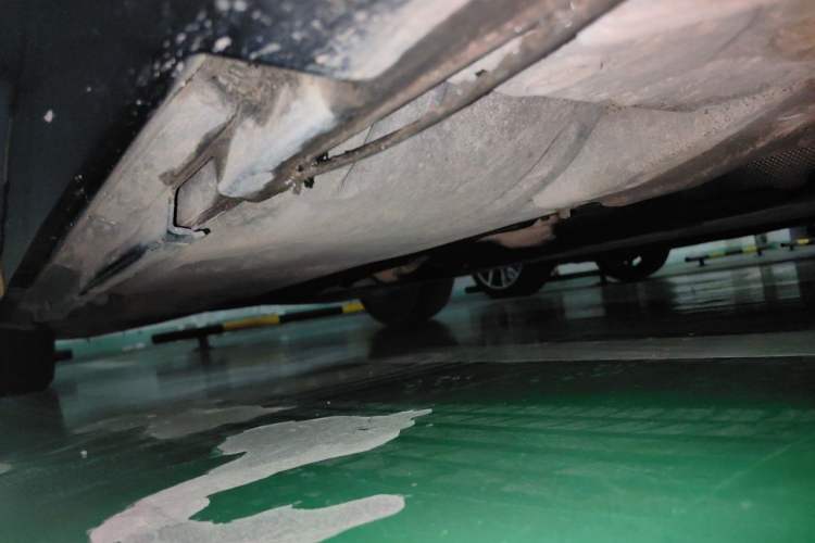 Used Volvo S60 2011 2.0T Zhiya Edition Chassis Front Right