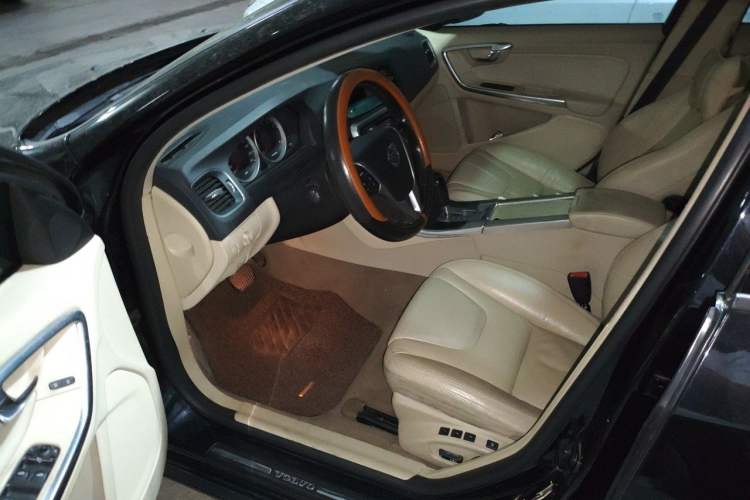 Used Volvo S60 2011 2.0T Comfort Edition Driver Seat