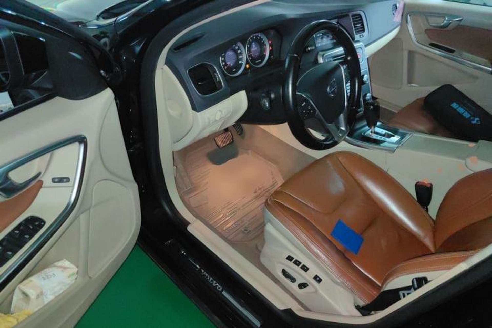 Used Volvo S60 2011 2.0T Zhiya Edition Driver Seat