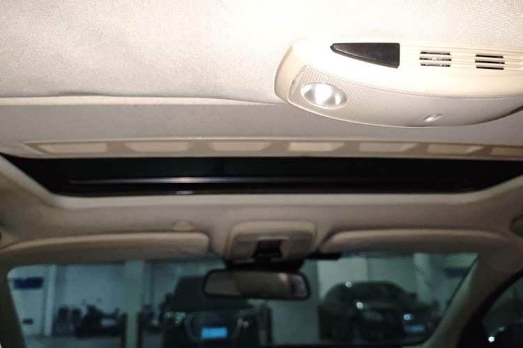 Used Volvo S60 2011 2.0T Comfort Edition Headliner
