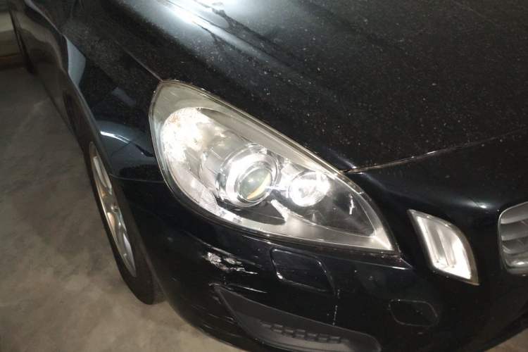 Used Volvo S60 2011 2.0T Comfort Edition Right Front Headlight
