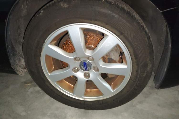 Used Volvo S60 2011 2.0T Comfort Edition Right Front Wheel Hub