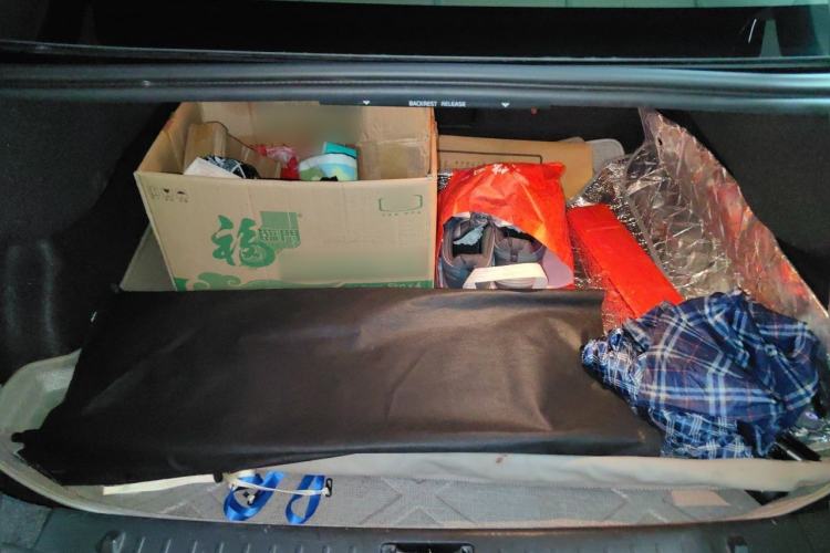 Used Volvo S60 2011 2.0T Zhiya Edition Trunk