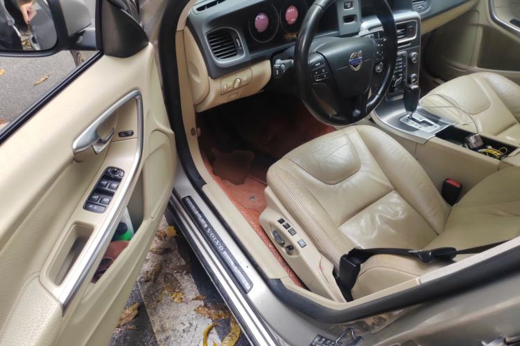 Used Volvo S60 2011 2.0T Comfort Edition Driver Seat