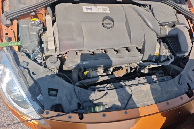Used Volvo S60 2011 T6 AWD Prestige Edition Engine Bay
