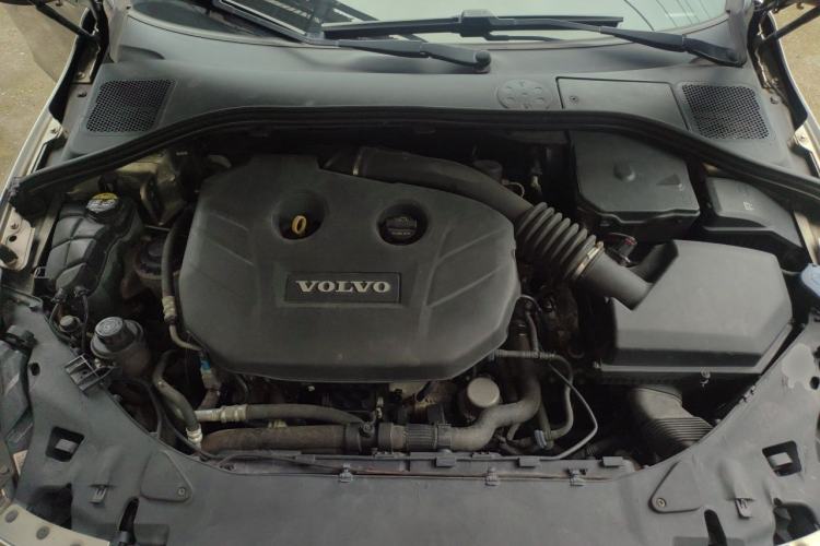 Used Volvo S60 2011 2.0T Comfort Edition Engine Bay