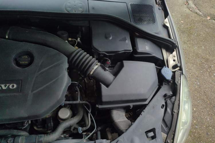Used Volvo S60 2011 2.0T Comfort Edition Engine Bay Left