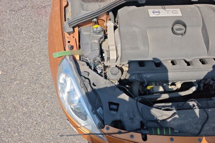 Used Volvo S60 2011 T6 AWD Prestige Edition Engine Bay Right