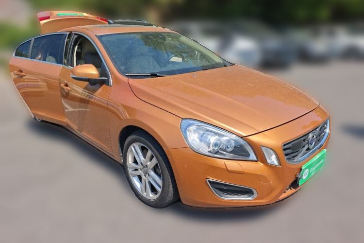 Used Volvo S60 2011 T6 AWD Prestige Edition Front Right 45 Deg