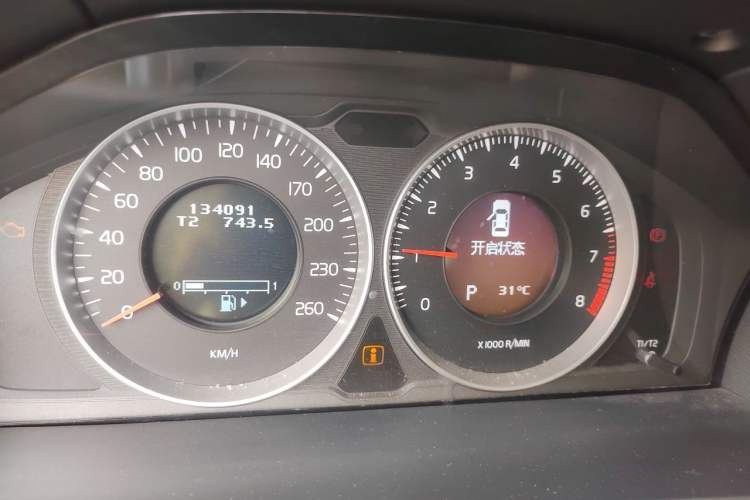 Used Volvo S60 2011 2.0T Comfort Edition Instrument Cluster