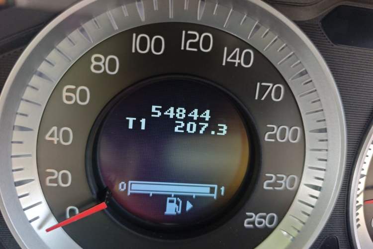 Used Volvo S60 2011 T6 AWD Prestige Edition Odometer Close Up