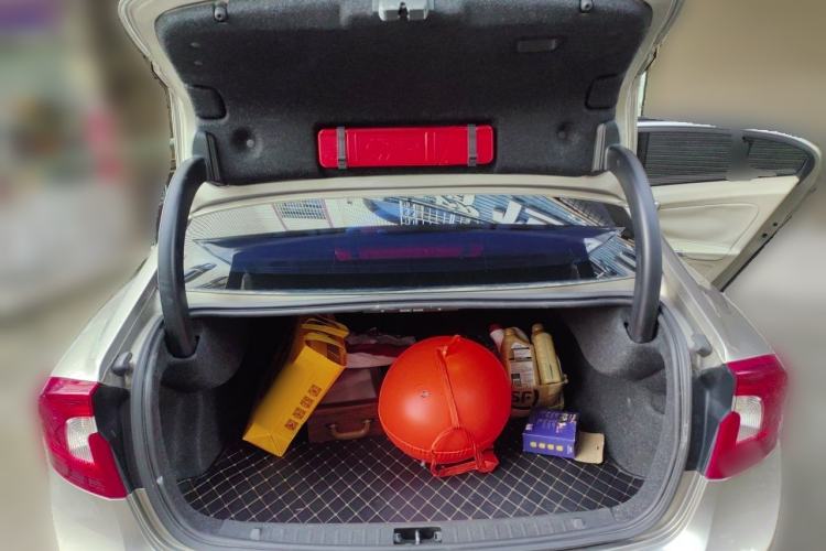 Used Volvo S60 2011 2.0T Comfort Edition Trunk