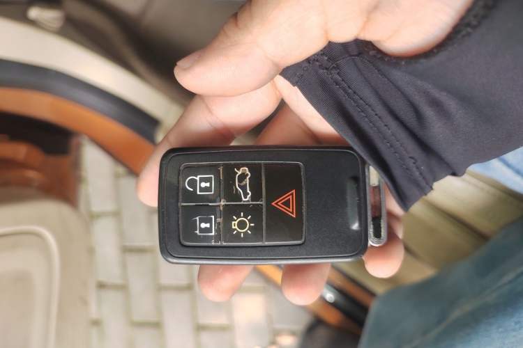 Used Volvo S60 2011 2.0T Comfort Edition Vehicle Key