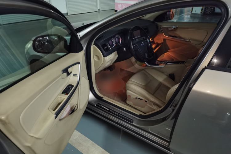 Used Volvo S60 2011 2.0T Comfort Edition Driver Seat