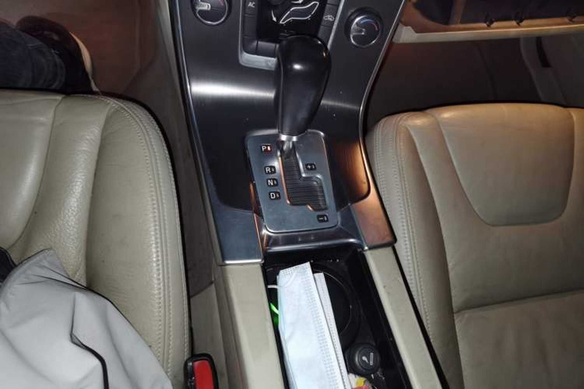 Used Volvo S60 2011 2.0T Comfort Edition Gear Lever